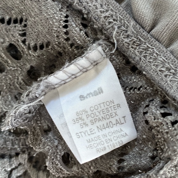 Altar’d State Grey Crochet Lace Bralette Small - Picture 4 of 4